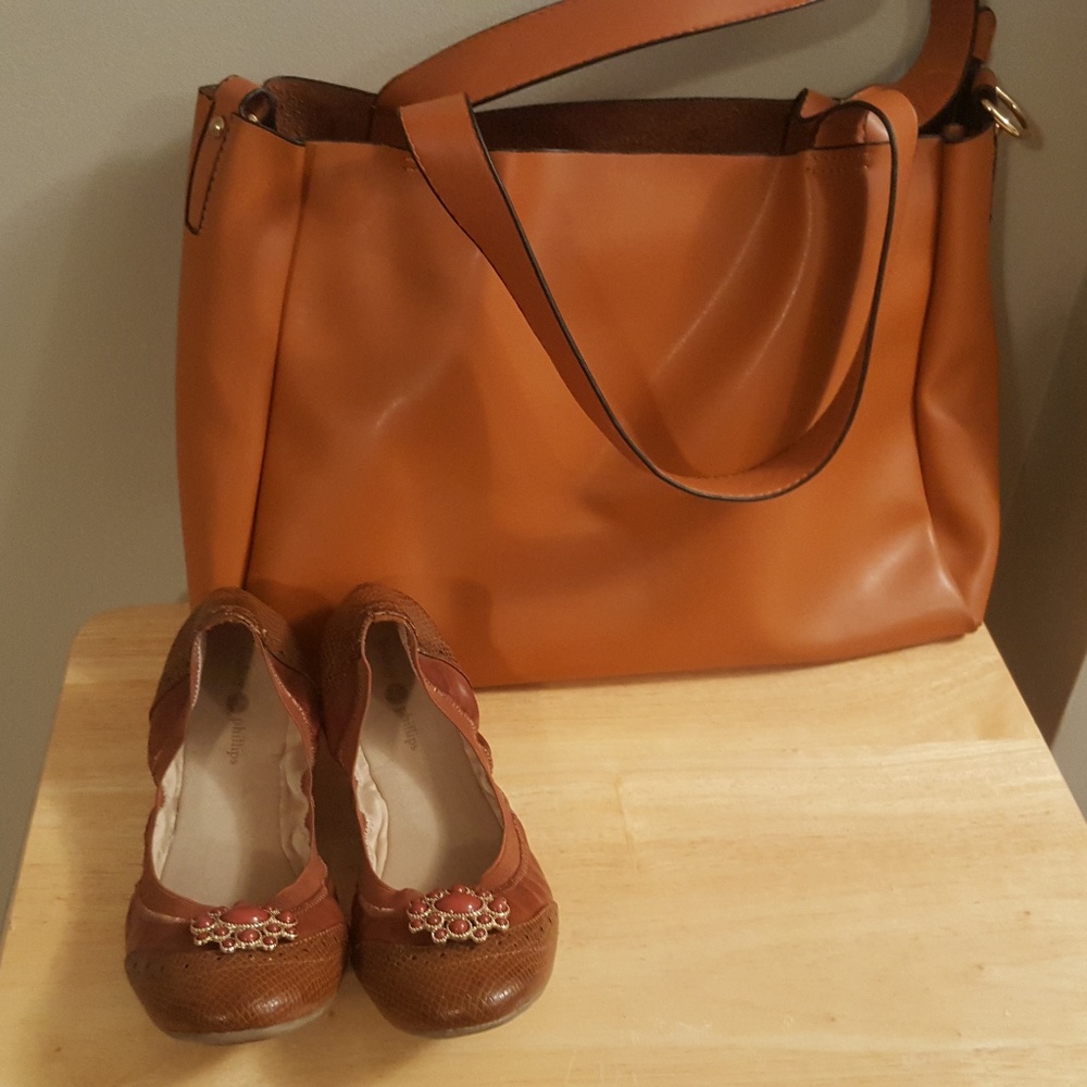 2 for 1! Purse and Shoes!